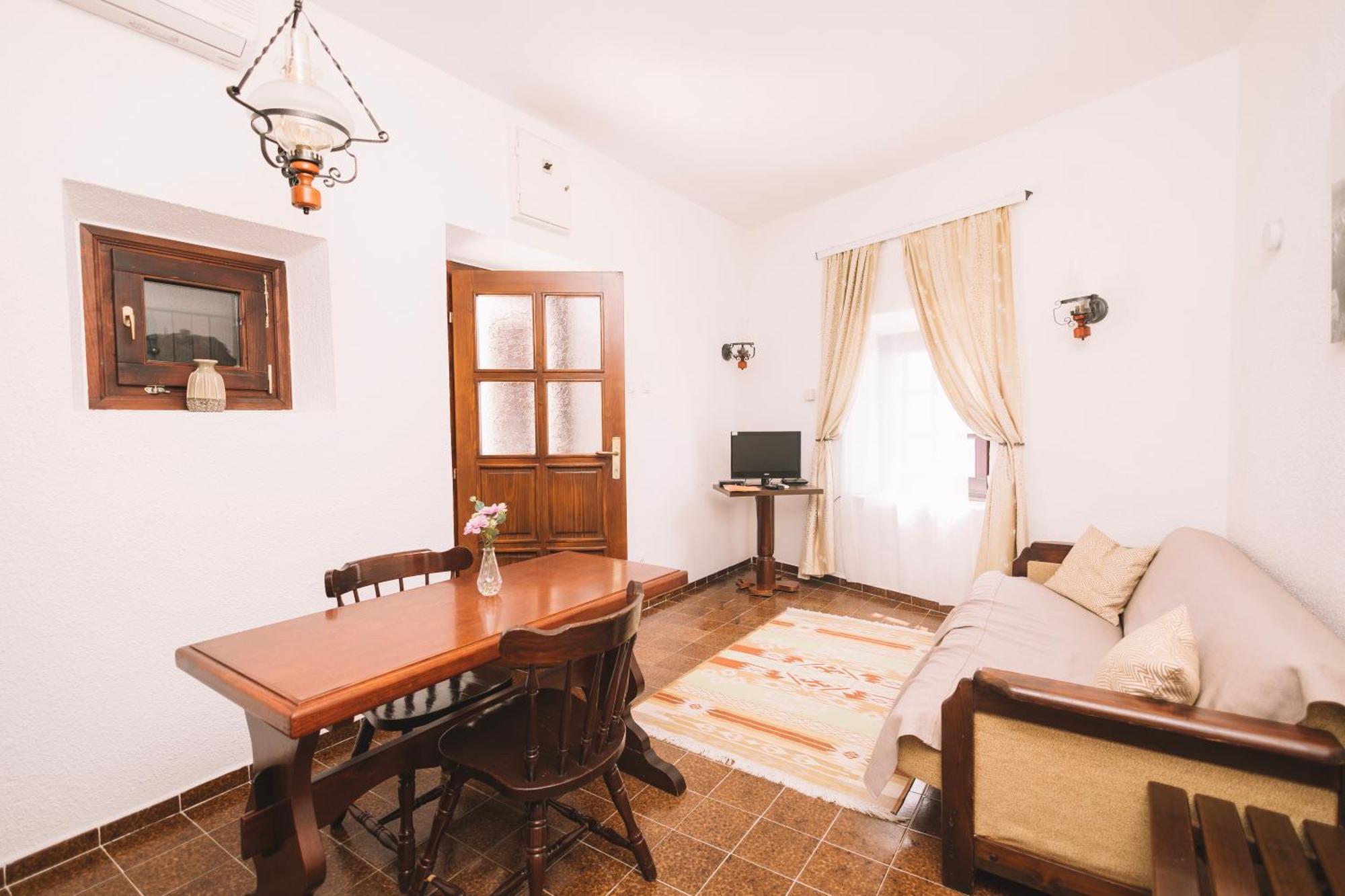 Hotel Kulla e Balshajve Ulcinj Esterno foto