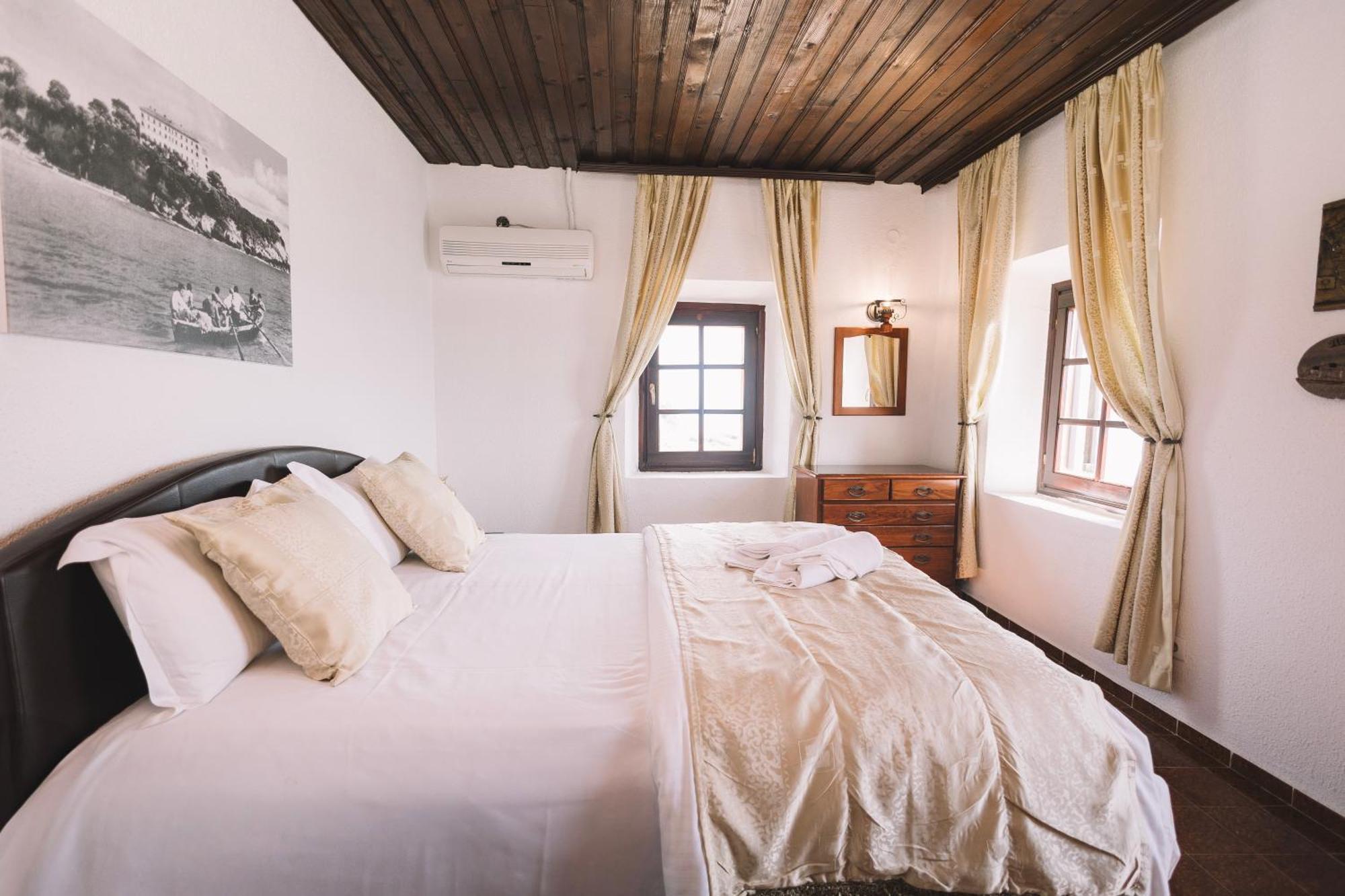 Hotel Kulla e Balshajve Ulcinj Esterno foto
